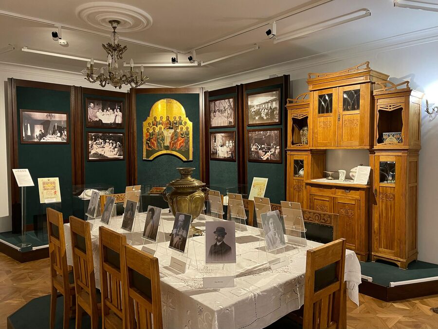 Музей Романовых в Тобольске. Общий стол