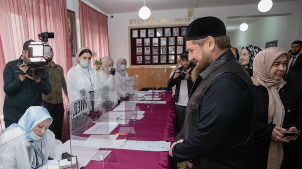 Глава Чечни Рамзан Кадыров на избирательном участке в селе Ахмат-Юрт в Чеченской республике