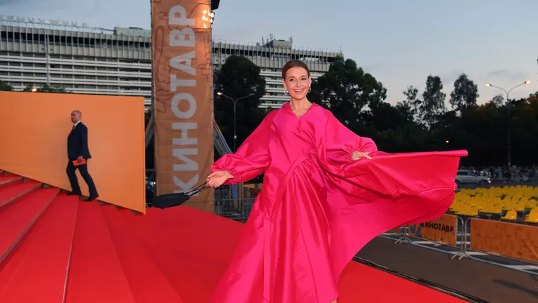Церемония открытия фестиваля российского кино Кинотавр Церемония открытия фестиваля российского кино Кинотавр