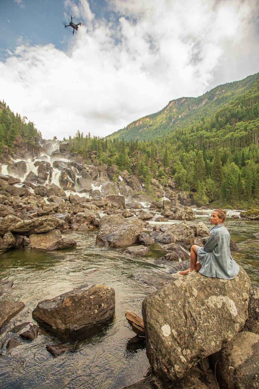 Юлия. Алтай. Водопад Чульчинский