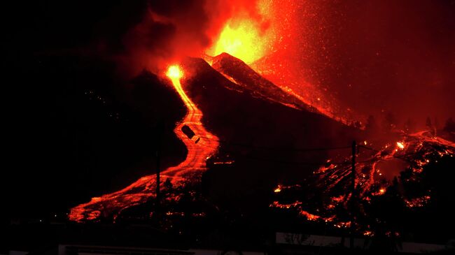 Извержение вулкана на испанском острове Пальма