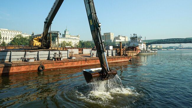 Городские службы завершили работы по очистке и углублению акваторий