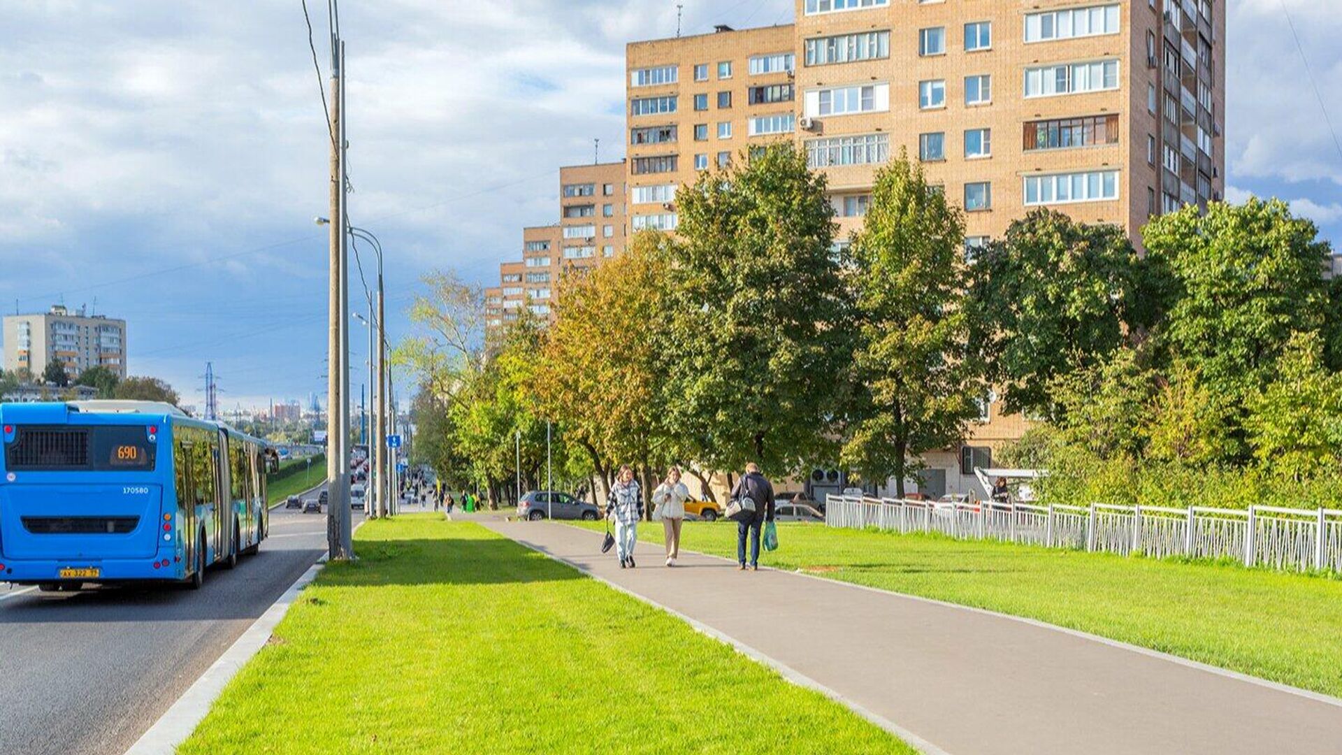 Городское хозяйство города. Благоустройство магистралей. Фасад «вылетной» магистрали. Пролетарский проспект 2022 проект Москва. Благоустройство Пролетарский проспект.