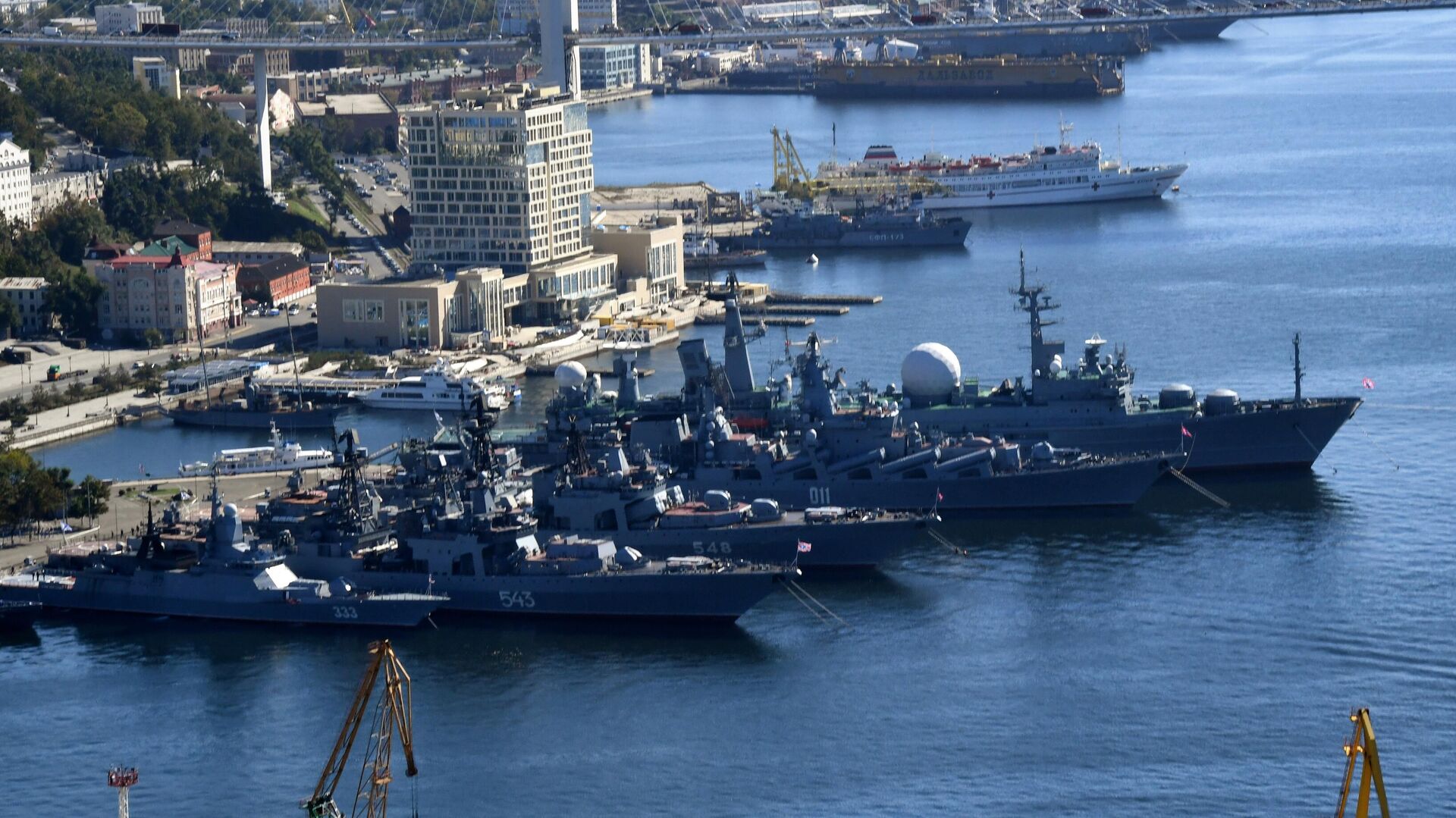 В Японии заявили, что следят за маневрами российских и китайских кораблей