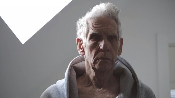 Кадр из короткометражного фильма “The Death of David Cronenberg”