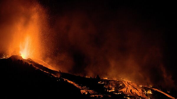 Извержение вулкана на канарском острове Ла-Пальма