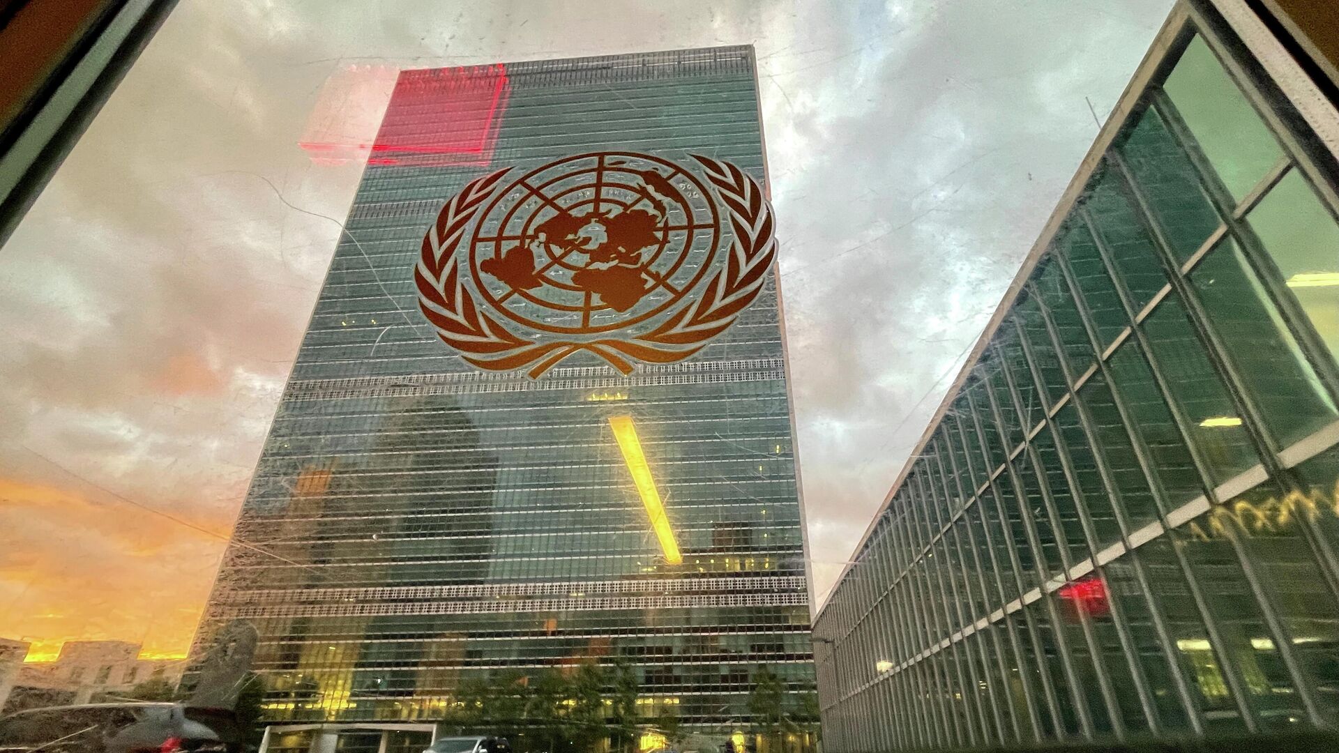 Здание штаб-квартиры Организации Объединенных Наций в Нью-Йорке - РИА Новости, 1920, 22.09.2021