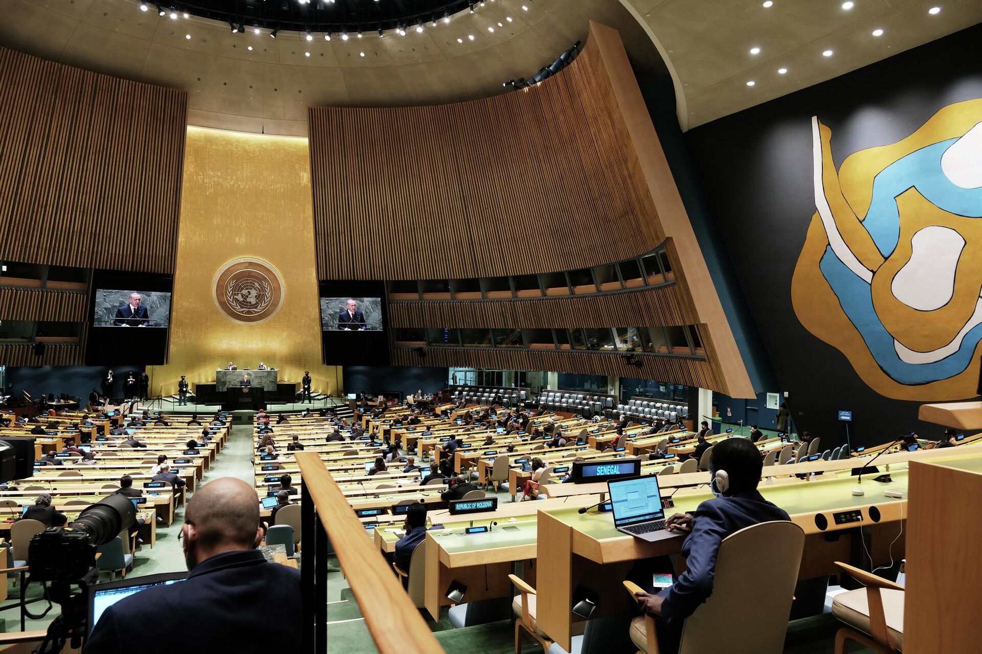 Президент Турции Тайип Эрдоган выступает на сессии Генеральной Ассамблеи ООН в Нью-Йорке - РИА Новости, 1920, 28.09.2021