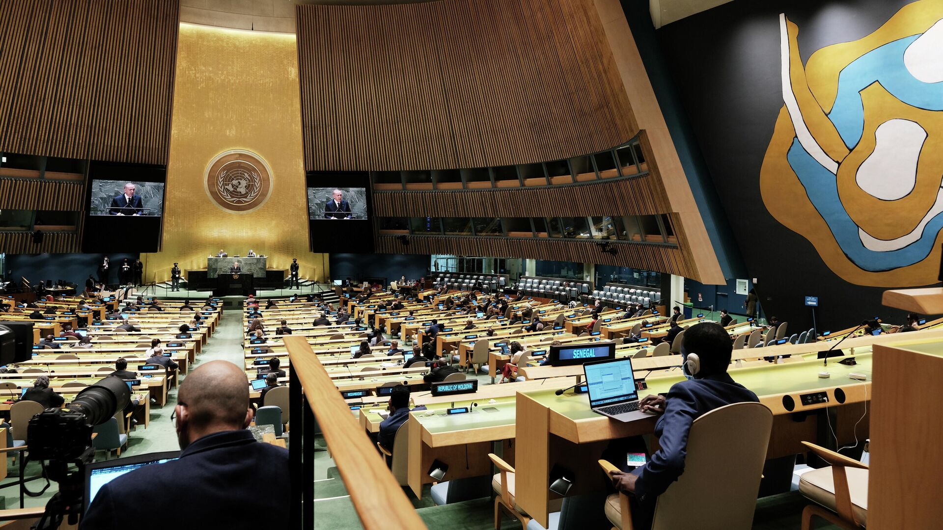 Президент Турции Тайип Эрдоган выступает на сессии Генеральной Ассамблеи ООН в Нью-Йорке - РИА Новости, 1920, 22.09.2021