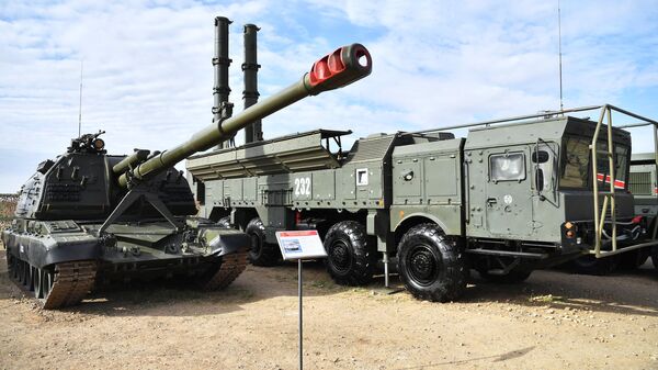 Самоходная артиллерийская установка (САУ) Мста-С на выставке вооружений в рамках антитеррористических учений стран – членов ШОС Мирная миссия – 2021 на полигоне Донгузский в Оренбургской области