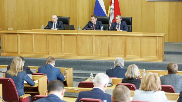 Депутаты Воронежской облдумы помогли почти 300 учреждениям образования