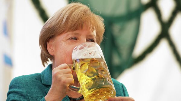 Канцлер Германии Ангела Меркель на фестивале в Мюнхене