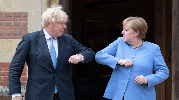 Канцлер Германии Ангела Меркель и премьер-министр Великобритании Борис Джонсон
