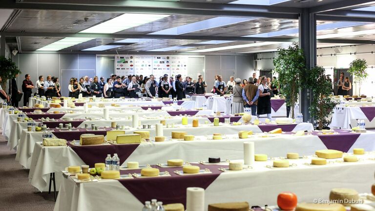 Конкурс сыров и молочных продуктов на салона Mondial du fromage 2021