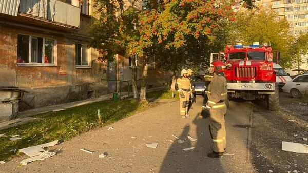 На месте взрыва газа в жилом доме в Верхней Пышме под Екатеринбургом