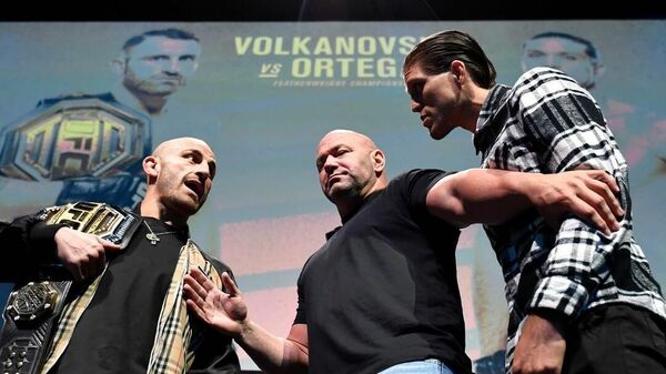 Волкановски против Ортеги на UFC 266
