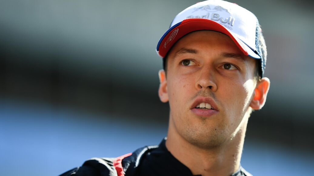 Команда экс-пилота "Формулы-1" Квята проиграла в футбольном матче в Монако