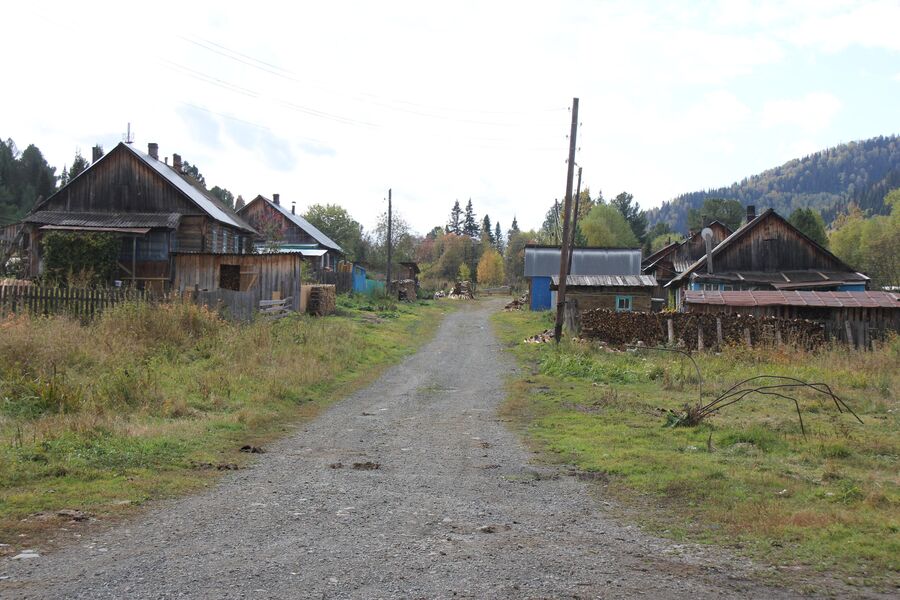 Улица в деревне Неожиданный