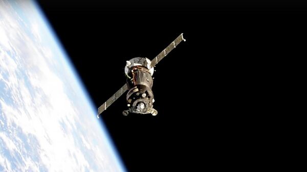 Кадр трансляции перестыковки транспортного пилотируемого корабля Ю.А. Гагарин на МКС
