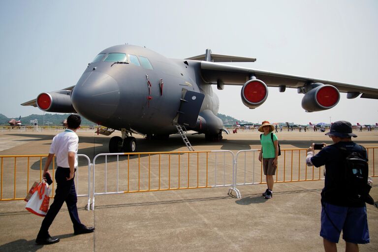 Военно-транспортный самолет Y-20 на выставке Airshow China в Чжухае