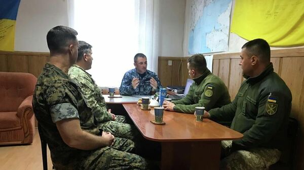 Представители посольства США на Украине посетили зону проведения Операции объединенных сил в Донбассе 