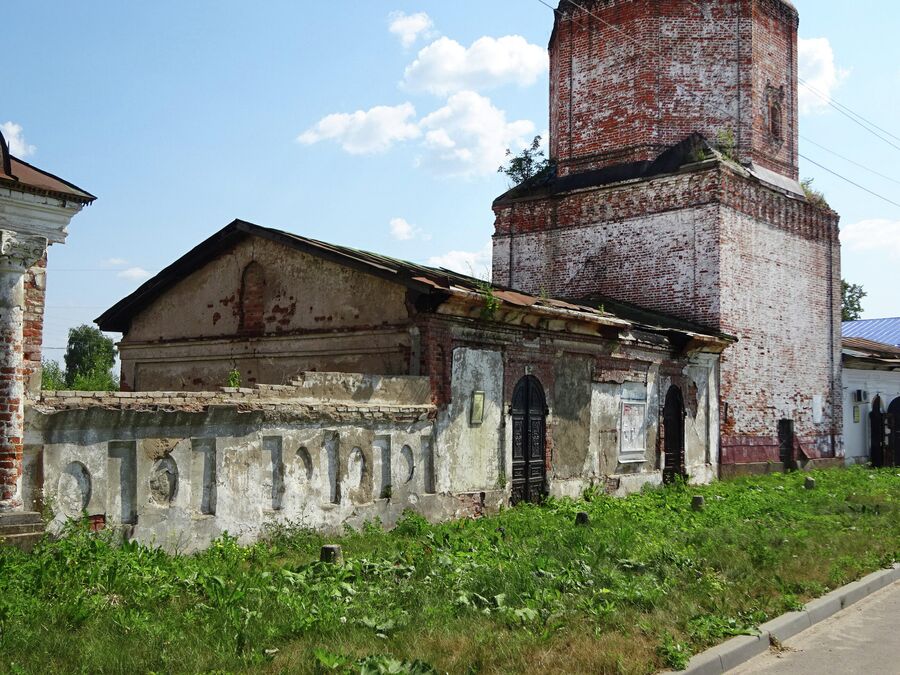 Ансамбль Великосельского кремля, Южный корпус мучных торговых рядов