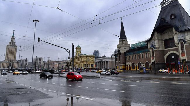 Здания Ярославского и Ленинградского вокзалов