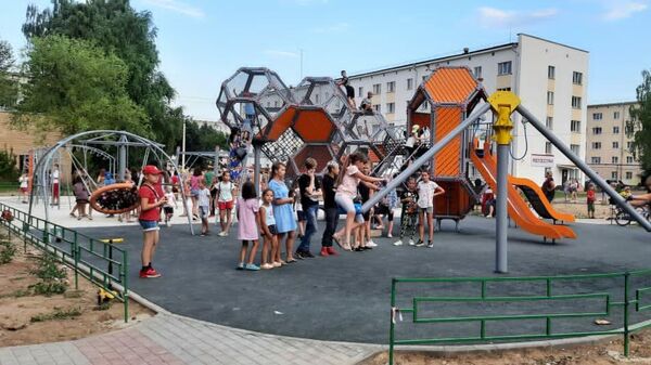 Детская площадка в городе Конаково в Тверской области