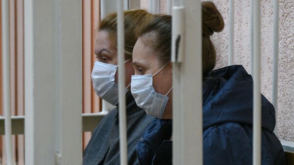 Надежда Судденок и Юлия Богданова в суде во время оглашения приговора