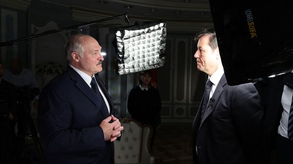 Президент Белоруссии Александр Лукашенко во время интервью телекомпании CNN