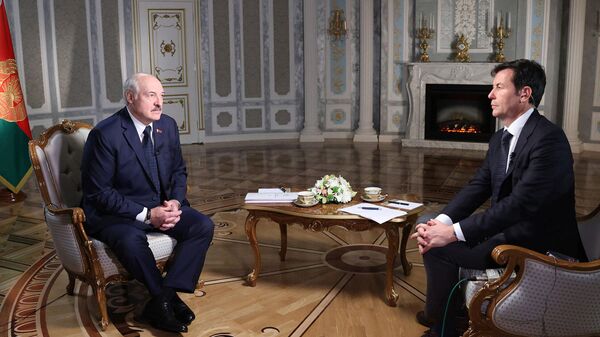 Президент Белоруссии Александр Лукашенко во время интервью телекомпании CNN