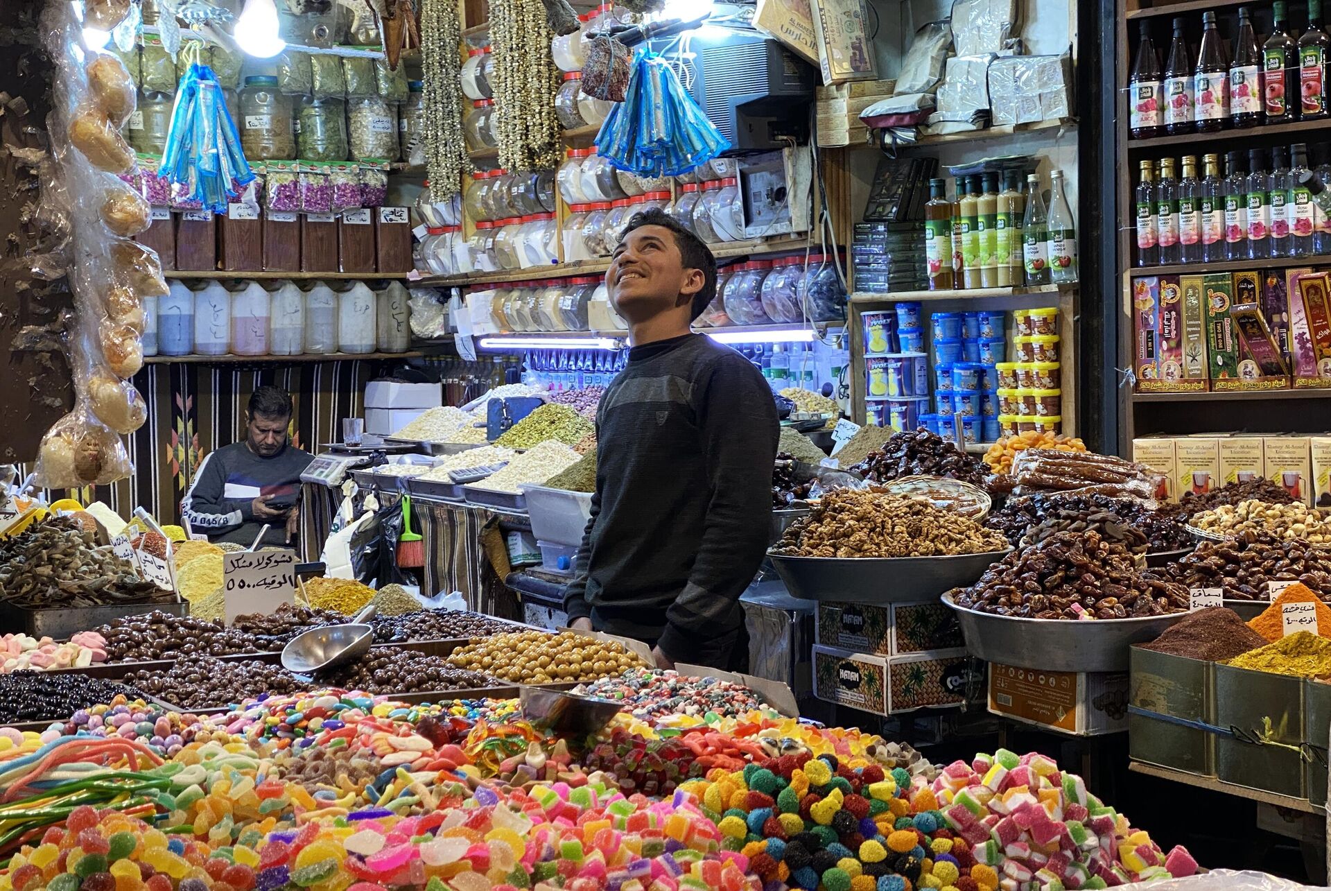 Продавец на рынке Сук Аль-Хамидия в Дамаске - РИА Новости, 1920, 30.09.2021