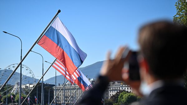 Флаги России и США в Женеве