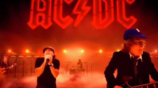 Кадр из видео AC/DC Through The Mists Of Time