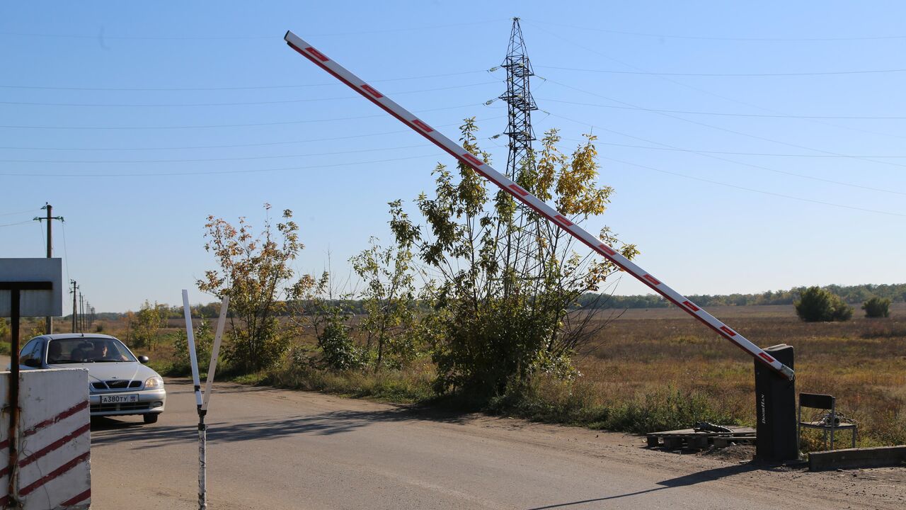 Россиянам разрешили выезд на автомобилях в ДНР, ЛНР и Грузию - РИА Новости,  18.05.2022