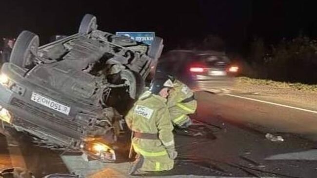 На месте ДТП с участием микроавтобуса и грузового автомобиля во Владимирской области