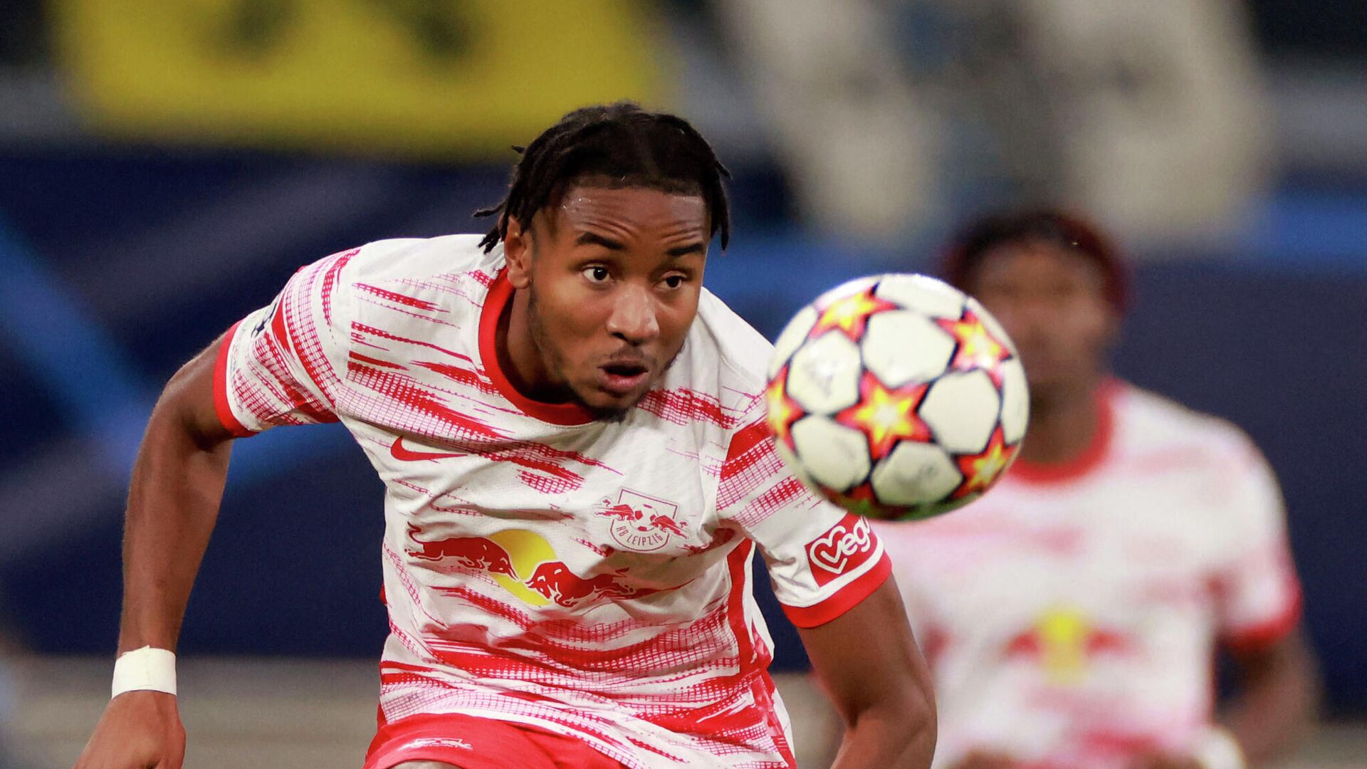 Leipzig's French midfielder Christopher Nkunku plays the ball during the UEFA Champions League Group A football match RB Leipzig v Club Brugge in Leipzig, eastern Germany, on September 28, 2021. (Photo by Odd ANDERSEN / AFP) - РИА Новости, 1920, 02.10.2021