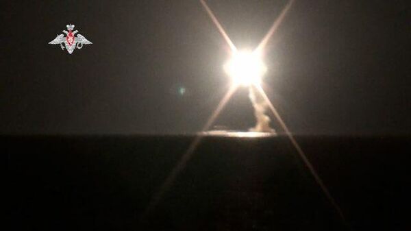 Запуск гиперзвуковой ракеты Циркон с атомной подлодки. Кадры Минобороны РФ