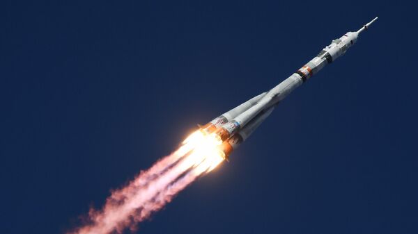 Запуск ракеты-носителя с космическим кораблем Союз МС-19 со съемочной группой фильма Вызов c космодрома Байконур