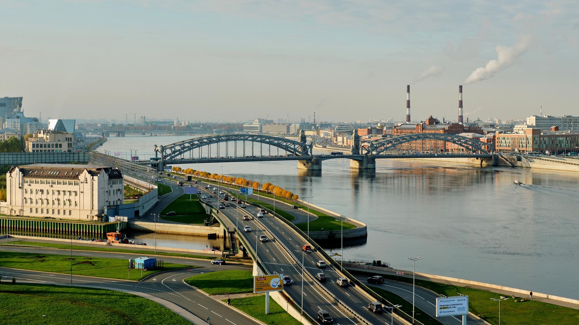 Вид на Охтинский мыс, Малоохтинскую набережную и Большеохтинский мост в Санкт-Петербурге - РИА Новости, 1920, 20.05.2022