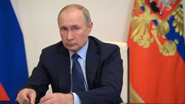 Президент РФ Владимир Путин провел совещание с членами правительства РФ
