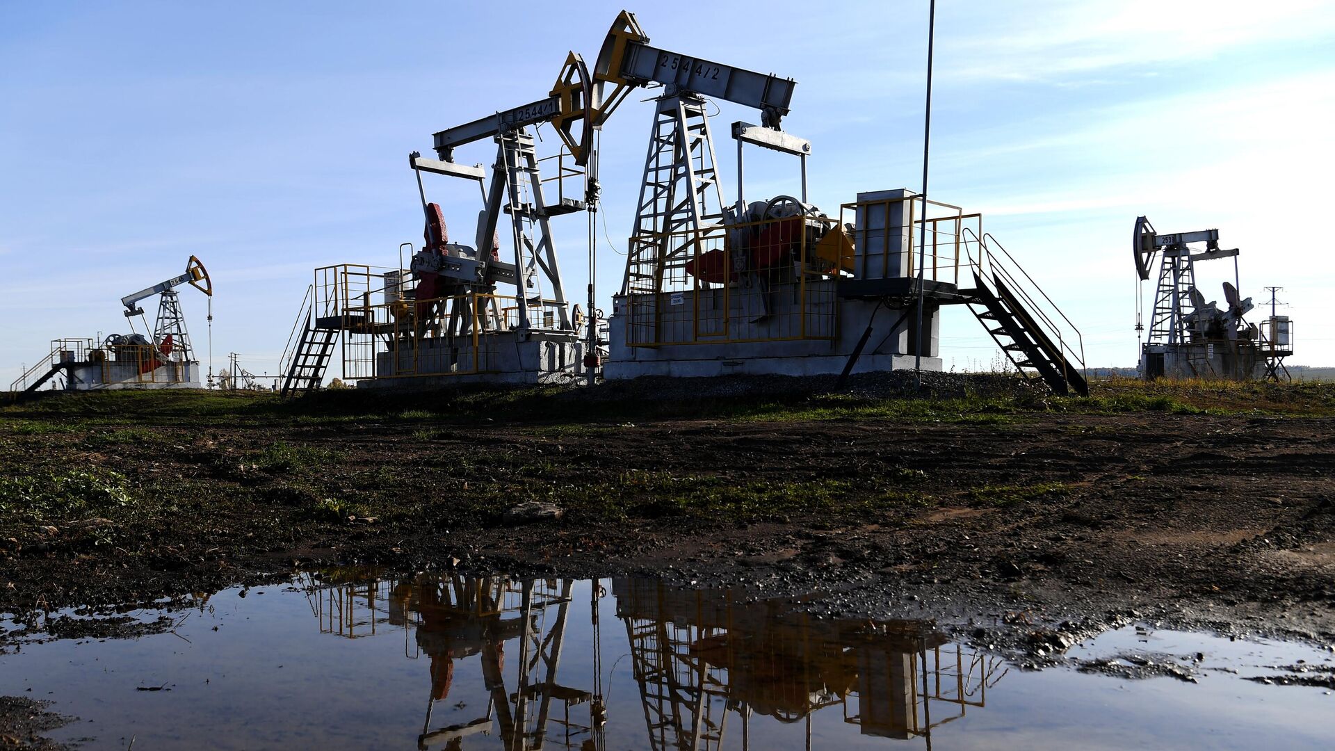 Эксперты Совбеза изучают альтернативы в нефтетрейдинге для обхода санкций