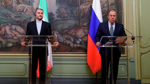 Министр иностранных дел России Сергей Лавров и министр иностранных дел Ирана Хосейн Амир Абдоллахиан