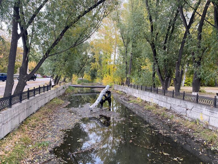 Скульптура Ивана Горшкова для города Кыштым Дразнилка. Объект 6-ой Уральской биеннале