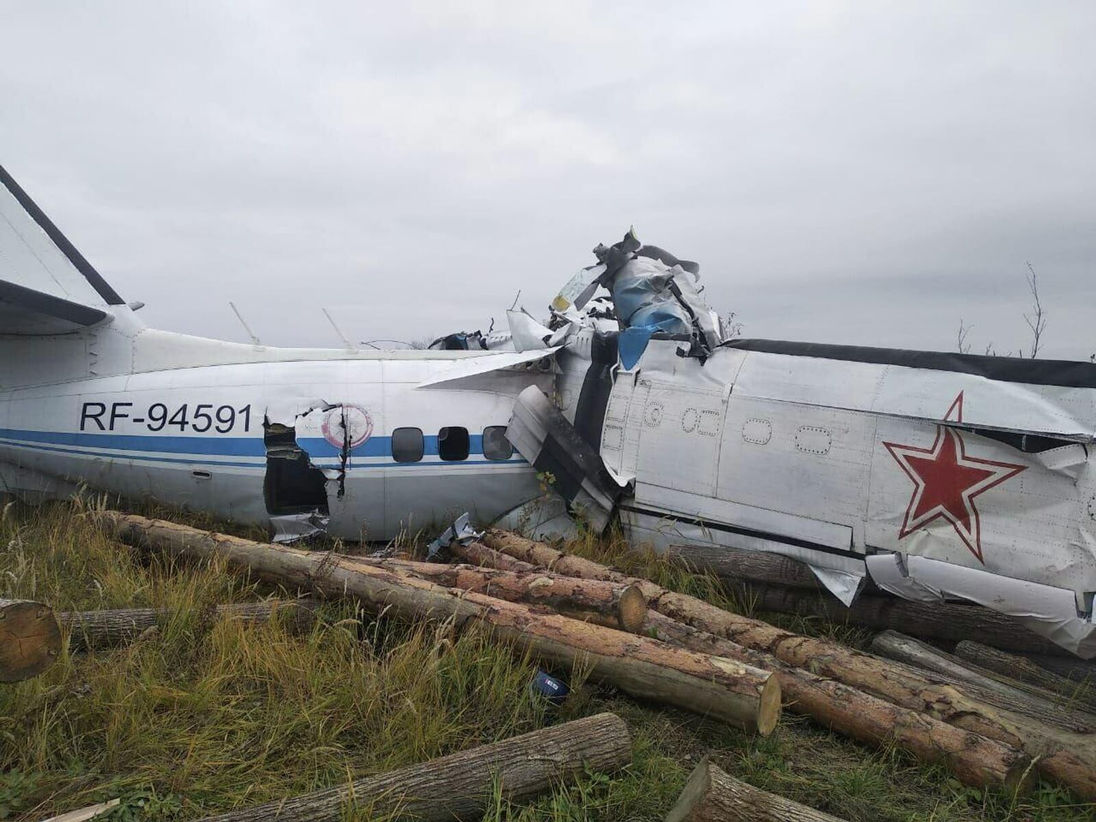 Самолёт л-410 вся линейка