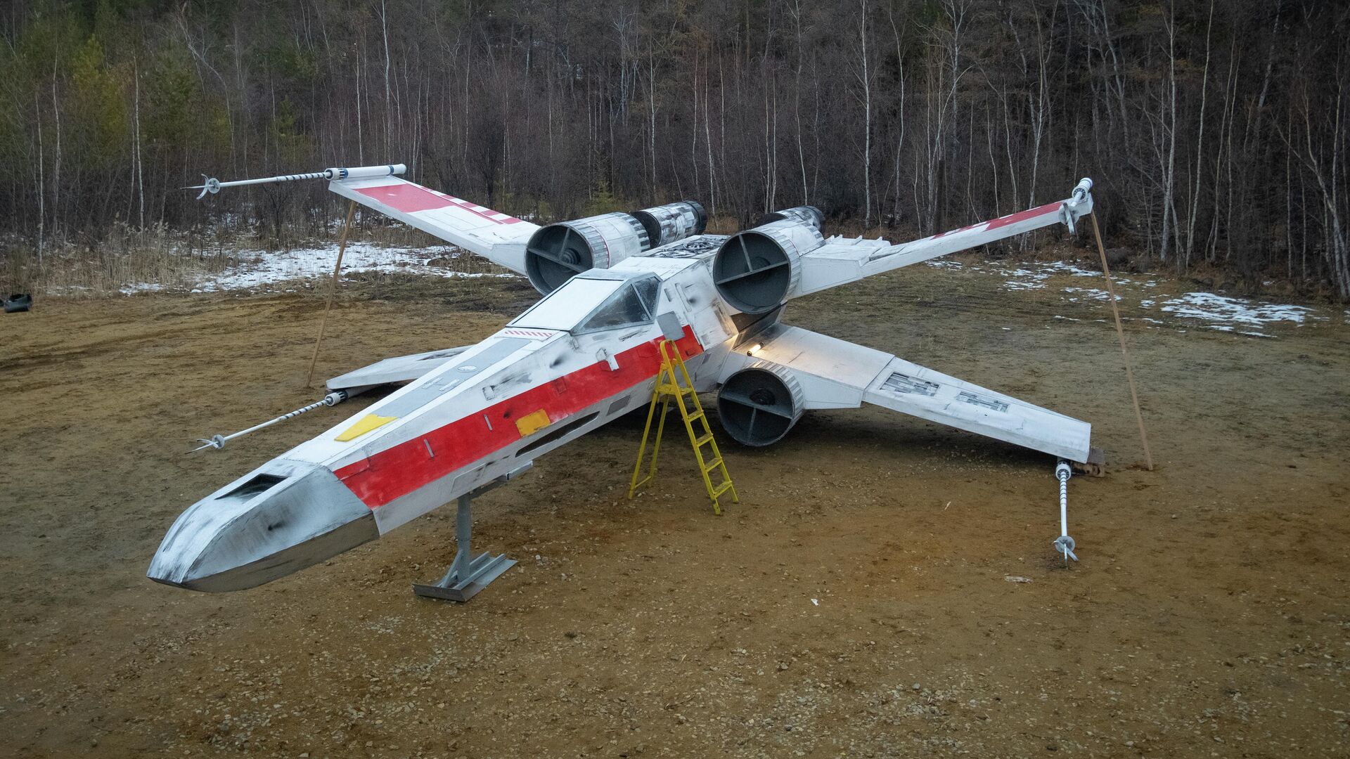 Корабль повстанцев из Звёздных войн - Крестокрыл (X-Wing), сделанный косплеерами из Якутии - РИА Новости, 1920, 12.10.2021