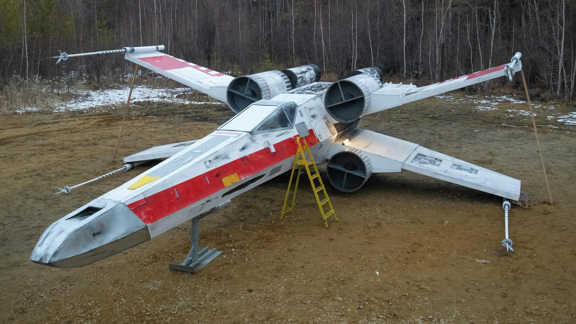 Корабль повстанцев из Звёздных войн - Крестокрыл (X-Wing), сделанный косплеерами из Якутии - РИА Новости, 1920, 12.10.2021