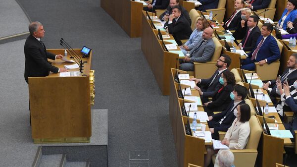 Вячеслав Володин выступает на пленарном заседании Государственной Думы РФ восьмого созыва