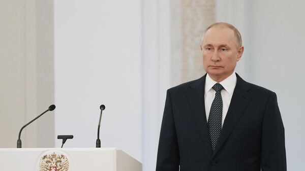 LIVE: Путин проводит встречу с депутатами Госдумы нового созыва