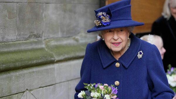 Британская королева Елизавета II после службы в Вестминстерском аббатстве по случаю столетия Королевского британского легиона